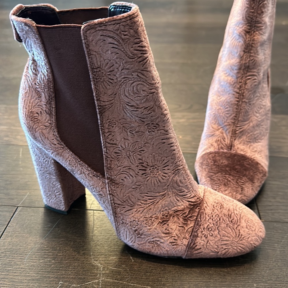 Sam Edelman Suede Booties Size 9 - Picture 5 of 8